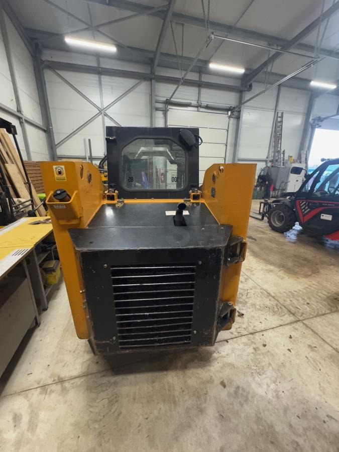 Hyundai HSL 610 - Skid steer loader: picture 3 Hyundai HSL 610 - Skid steer loader: picture 3