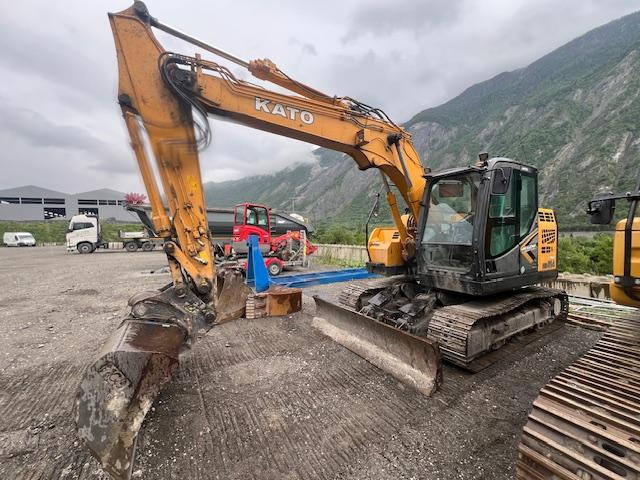 KATO HD 514MR-7 - Crawler excavator: picture 1 KATO HD 514MR-7 - Crawler excavator: picture 1