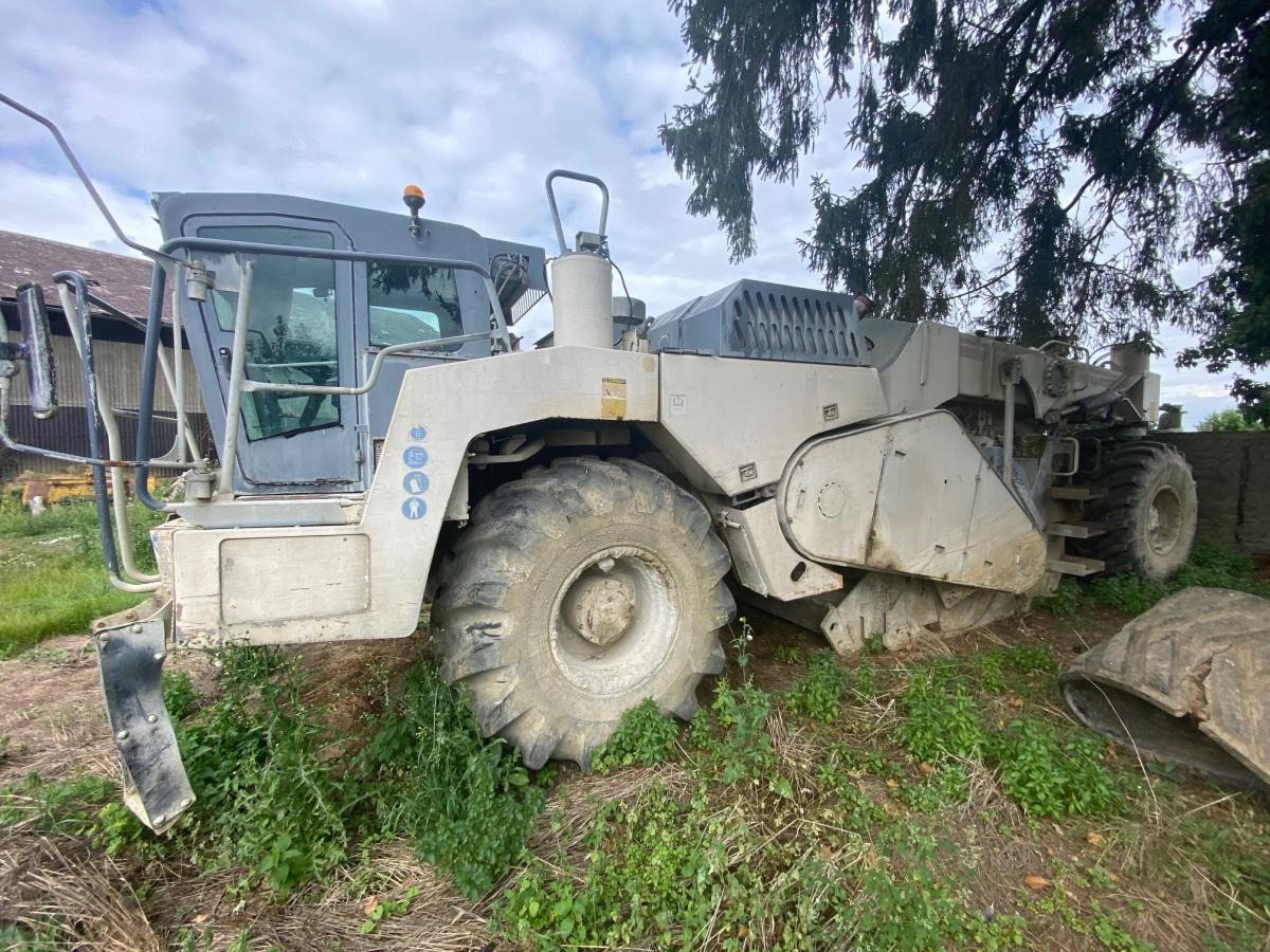 WIRTGEN WR 2400 - Soil stabilizer: picture 1 WIRTGEN WR 2400 - Soil stabilizer: picture 1