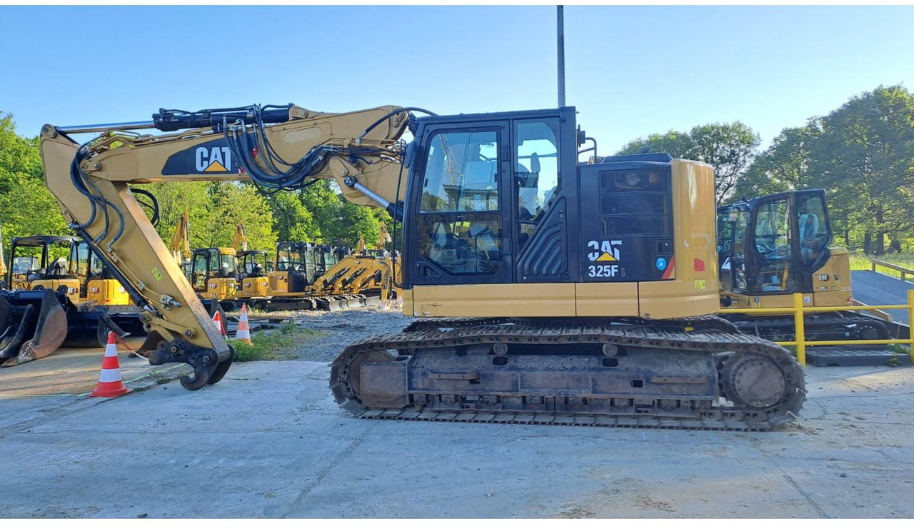 CAT 325F CR - Crawler excavator: picture 2 CAT 325F CR - Crawler excavator: picture 2
