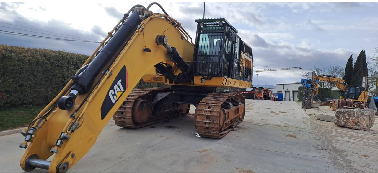 CAT 374D - Crawler excavator: picture 5 CAT 374D - Crawler excavator: picture 5