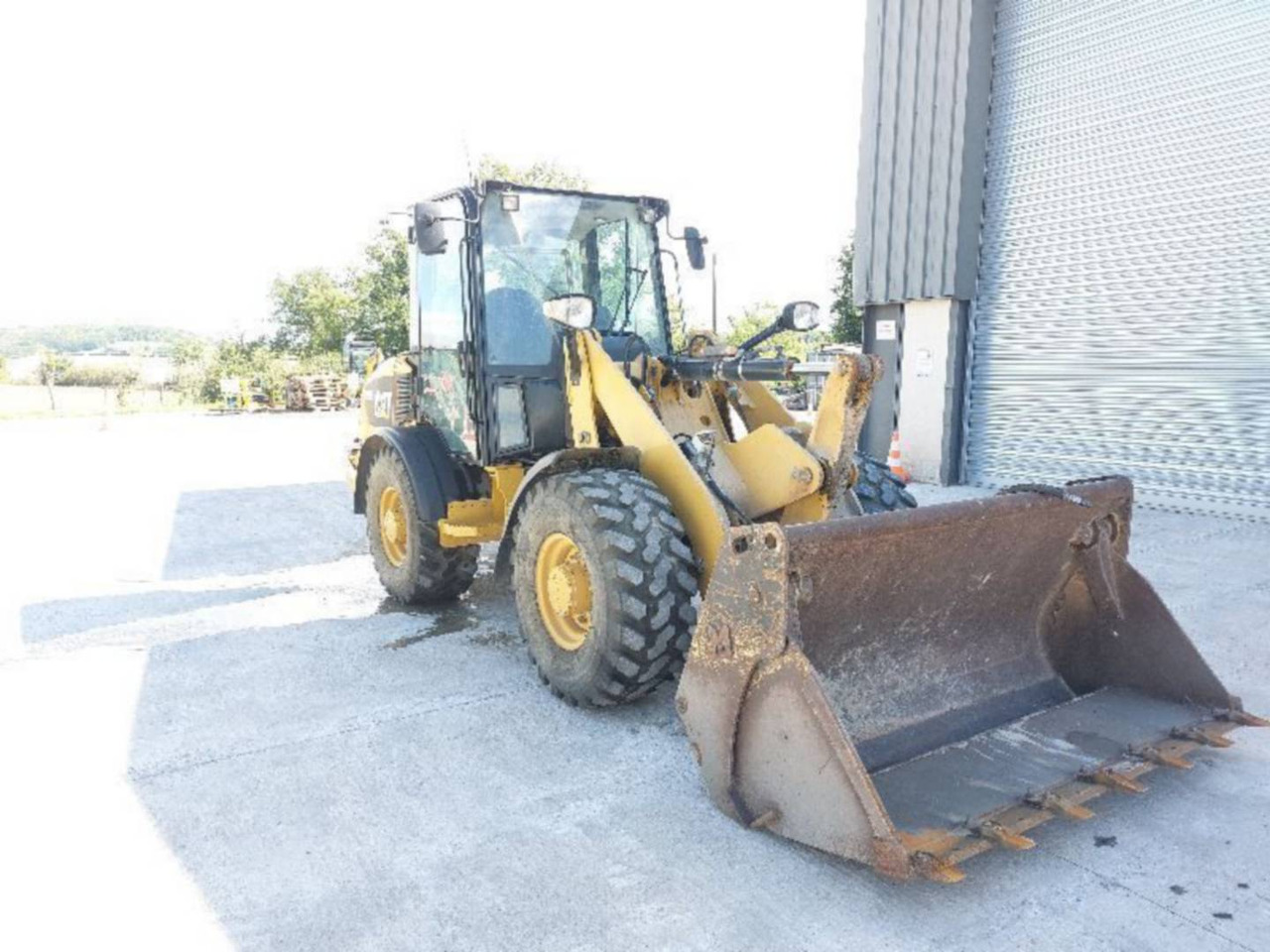 Wheel loader CAT 906H2: picture 8