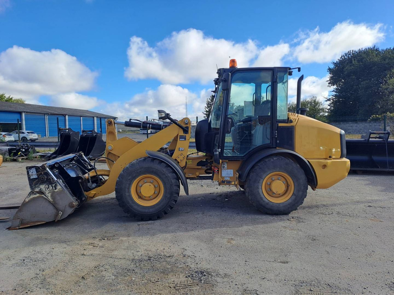 CAT 906M - Wheel loader: picture 5 CAT 906M - Wheel loader: picture 5