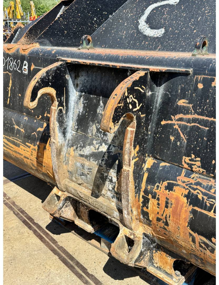 CAT GP BUCKET/ 4.6M3 / WITH FUSION QUICK COUPLER - Bucket: picture 5 CAT GP BUCKET/ 4.6M3 / WITH FUSION QUICK COUPLER - Bucket: picture 5