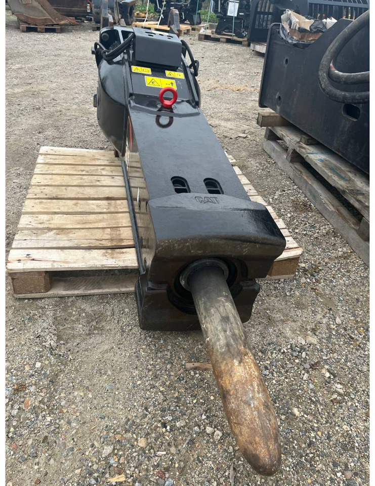 CAT H120S/CW40S/BRH - Hydraulic hammer: picture 4 CAT H120S/CW40S/BRH - Hydraulic hammer: picture 4