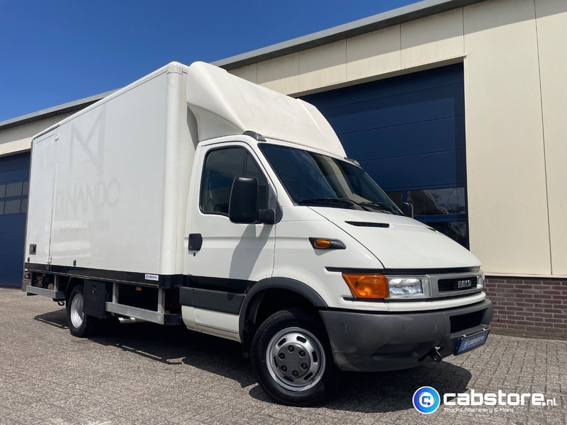 Iveco 40C12 Daily 4x2 Bakwagen Euro 3 - Bouwjaar 2003 - APK tot 10-05-2026 -Handgeschakelde versnellingsbak - Closed box van: picture 1 Iveco 40C12 Daily 4x2 Bakwagen Euro 3 - Bouwjaar 2003 - APK tot 10-05-2026 -Handgeschakelde versnellingsbak - Closed box van: picture 1