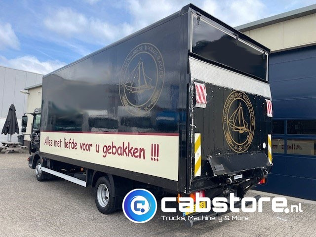 MAN TGL 8.180 4X2 BB Euro 5 - Handgeschakelde versnellingsbak - Laadklep - Bouwjaar 2010 - 3 zitplaatsen - Closed box van: picture 3 MAN TGL 8.180 4X2 BB Euro 5 - Handgeschakelde versnellingsbak - Laadklep - Bouwjaar 2010 - 3 zitplaatsen - Closed box van: picture 3
