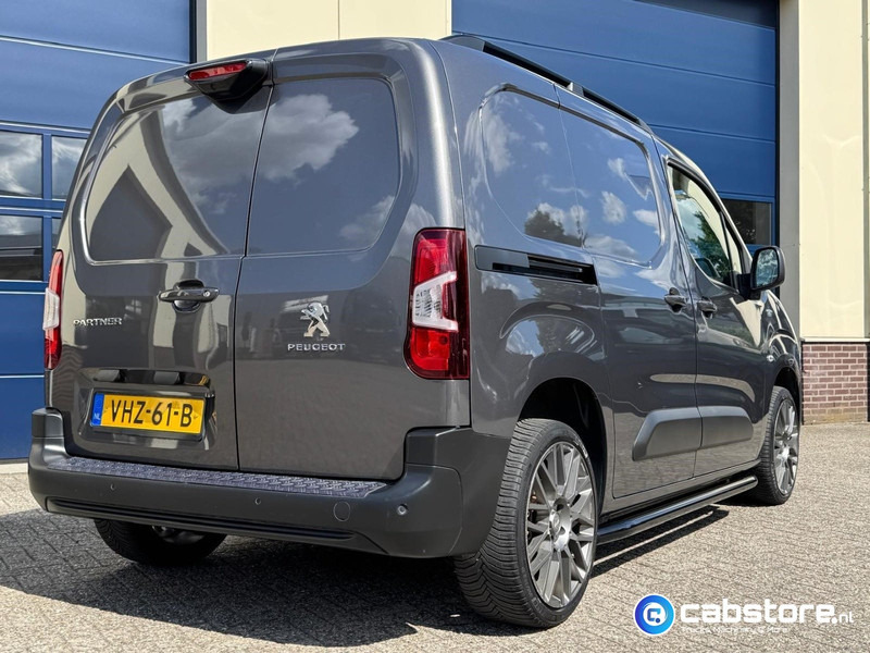 Peugeot Partner 1.5 Blue HDI Asphalt Euro 6 - Gesloten bestelwagen - Bouwjaar 2021 - Km 45.128 !! - Luxe uitvoering - Zeer mooi !! - Small van: picture 4 Peugeot Partner 1.5 Blue HDI Asphalt Euro 6 - Gesloten bestelwagen - Bouwjaar 2021 - Km 45.128 !! - Luxe uitvoering - Zeer mooi !! - Small van: picture 4