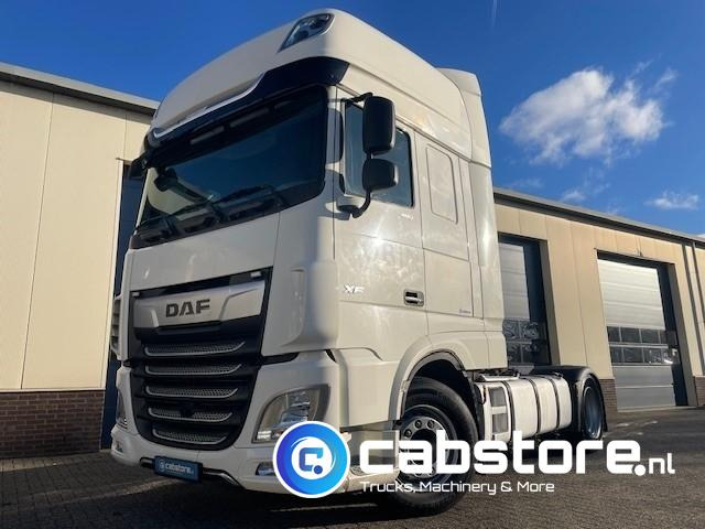 DAF XF 480 FT Euro 6 - Km 462.805 - Bouwjaar 2018 - SCC - Smart Tacho - PTO voorbereid - Good condition! - Tractor unit: picture 2 DAF XF 480 FT Euro 6 - Km 462.805 - Bouwjaar 2018 - SCC - Smart Tacho - PTO voorbereid - Good condition! - Tractor unit: picture 2