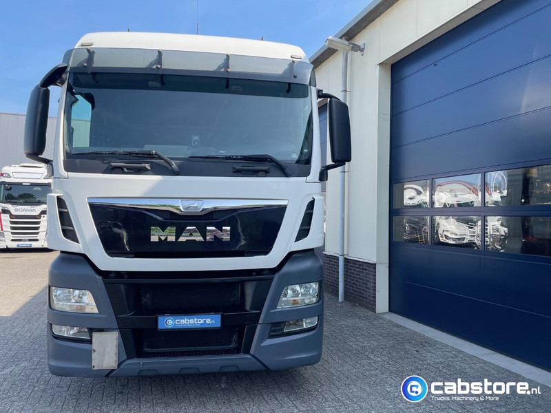 MAN TGX 18.440 4x2 BLS Euro 6 - XLX cabine - Bouwjaar 2014 - Smart Tacho - 2x Dieseltanks - Very good tyres - Tractor unit: picture 5 MAN TGX 18.440 4x2 BLS Euro 6 - XLX cabine - Bouwjaar 2014 - Smart Tacho - 2x Dieseltanks - Very good tyres - Tractor unit: picture 5