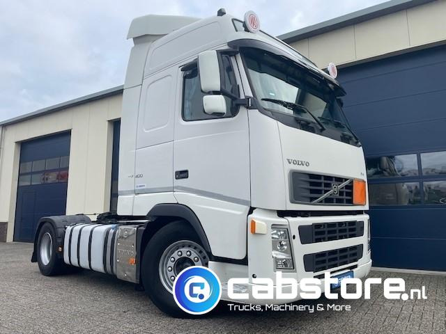Volvo FH 400 4X2 Euro 5 - VEB+ Brake - Globetrotter - I-Shift - 2 tanks - Bouwjaar 2007 - Km 1.097.798 - Tractor unit: picture 1 Volvo FH 400 4X2 Euro 5 - VEB+ Brake - Globetrotter - I-Shift - 2 tanks - Bouwjaar 2007 - Km 1.097.798 - Tractor unit: picture 1