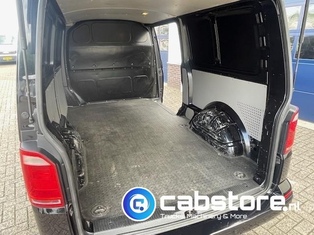 Small van Volkswagen Transporter T6 2.0 TDI Euro 6 - Bouwjaar 2017 - Gesloten bestelwagen - DSG 7 - L2-H1 - Achterklep - 18 Inch velgen: picture 18 Small van Volkswagen Transporter T6 2.0 TDI Euro 6 - Bouwjaar 2017 - Gesloten bestelwagen - DSG 7 - L2-H1 - Achterklep - 18 Inch velgen: picture 18