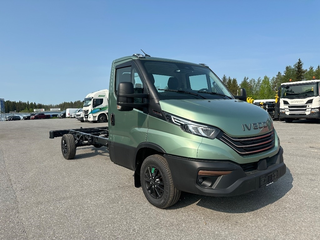 Iveco Daily 35S18A8 alusta - Panel van: picture 3 Iveco Daily 35S18A8 alusta - Panel van: picture 3