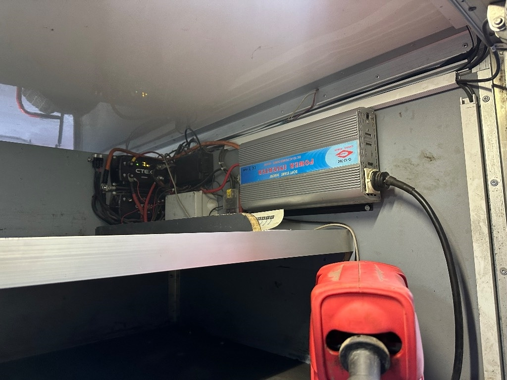 Iveco Daily 50C18A8 huoltoauto - Panel van: picture 5 Iveco Daily 50C18A8 huoltoauto - Panel van: picture 5