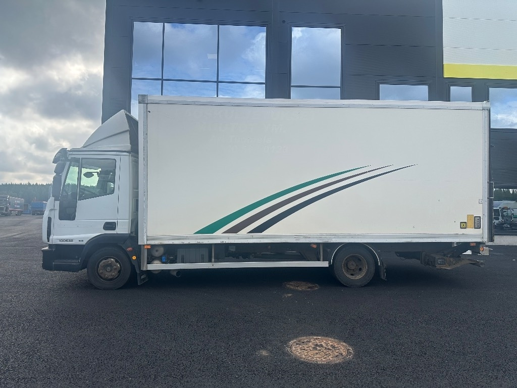 Iveco Eurocargo 100 E22 - Box truck: picture 5 Iveco Eurocargo 100 E22 - Box truck: picture 5