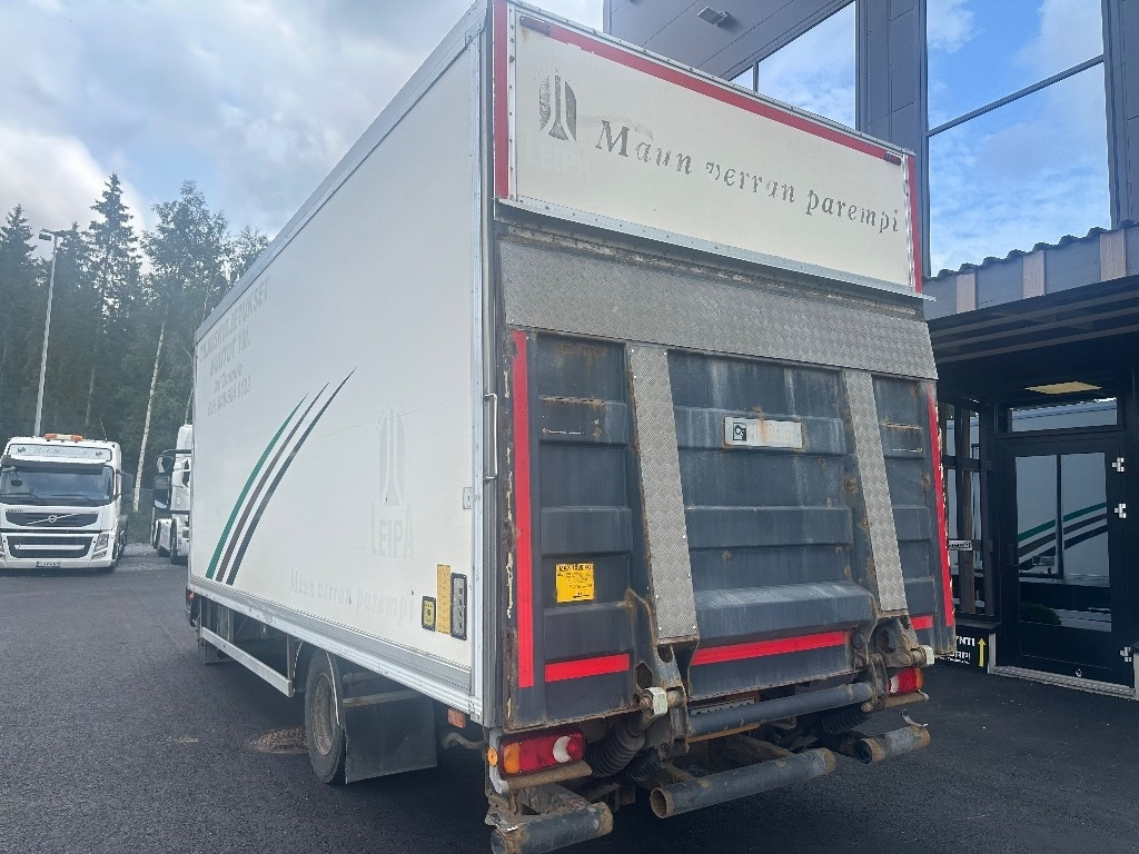 Iveco Eurocargo 100 E22 - Box truck: picture 4 Iveco Eurocargo 100 E22 - Box truck: picture 4