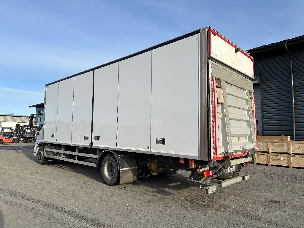Iveco Eurocargo 160E28 - Box truck: picture 5 Iveco Eurocargo 160E28 - Box truck: picture 5