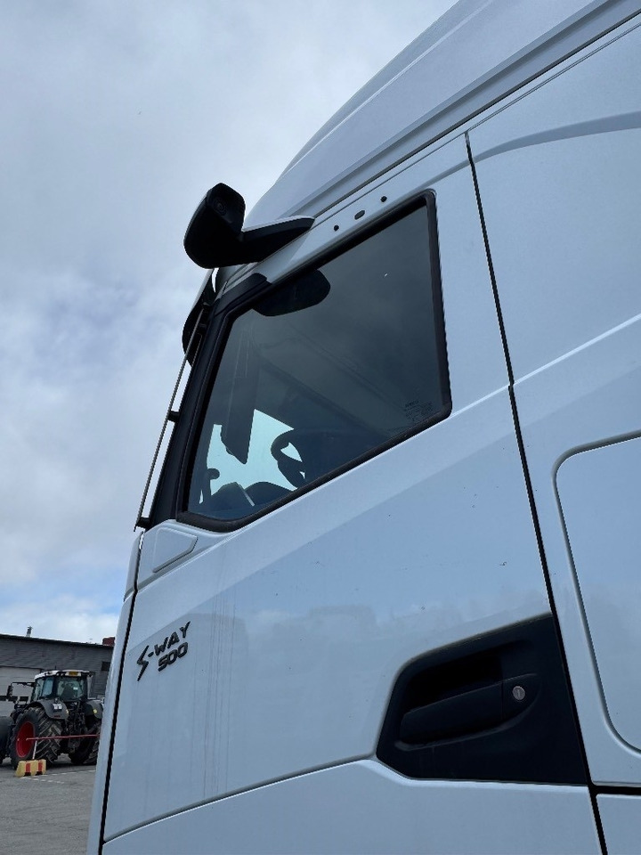 Iveco S-Way AS260S50Y/FS CM UUTTA MALLIA - Cab chassis truck: picture 3 Iveco S-Way AS260S50Y/FS CM UUTTA MALLIA - Cab chassis truck: picture 3