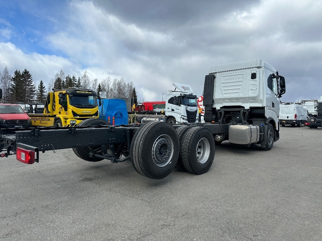 Iveco X-Way AS260X530 heti toimitukseen - Cab chassis truck: picture 4 Iveco X-Way AS260X530 heti toimitukseen - Cab chassis truck: picture 4