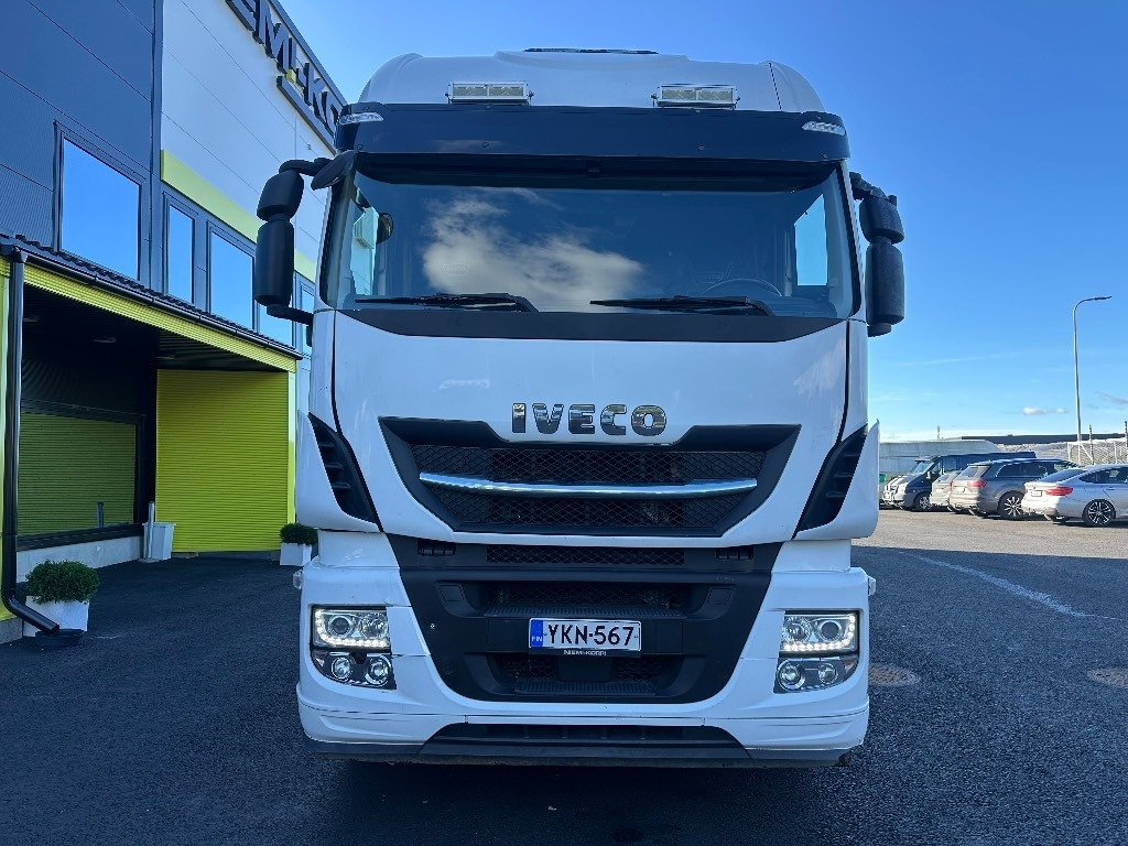 Iveco X-Way AS35S560 8x2 - Hook lift truck: picture 2 Iveco X-Way AS35S560 8x2 - Hook lift truck: picture 2