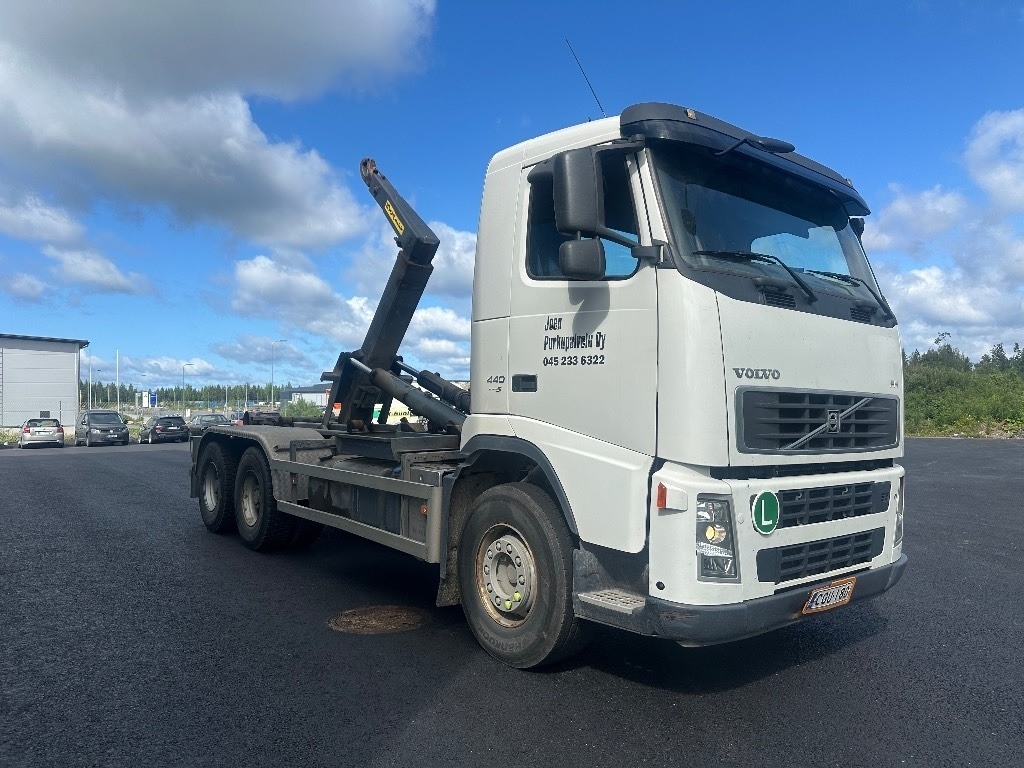 Volvo FH 440 6x4 - Hook lift truck: picture 2 Volvo FH 440 6x4 - Hook lift truck: picture 2