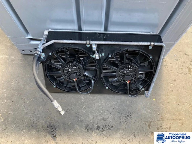 MAN 36.05601-0003 – MAN oil cooler - Engine and parts for Truck: picture 2 MAN 36.05601-0003 – MAN oil cooler - Engine and parts for Truck: picture 2