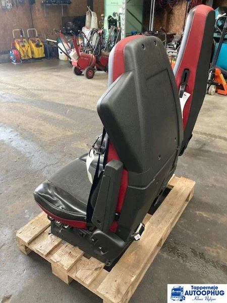 Volvo Sæde LH Volvo 84165773 - Cab and interior for Truck: picture 3 Volvo Sæde LH Volvo 84165773 - Cab and interior for Truck: picture 3