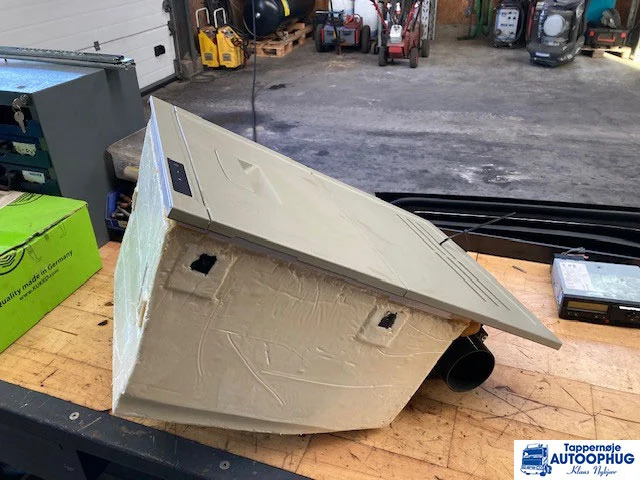 Volvo refrigerator – køleskab – Volvo 82174077 - Cab and interior for Truck: picture 2 Volvo refrigerator – køleskab – Volvo 82174077 - Cab and interior for Truck: picture 2