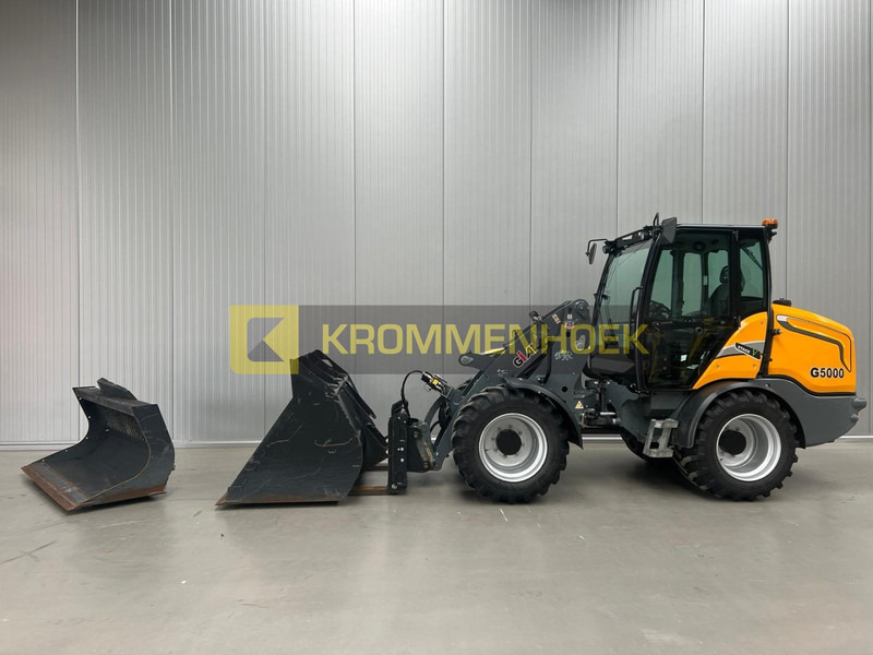 Wheel loader Giant G 5000: picture 1
