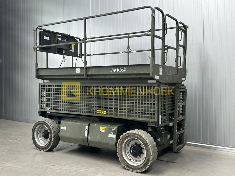 JLG M 3369 - Scissor lift: picture 3 JLG M 3369 - Scissor lift: picture 3