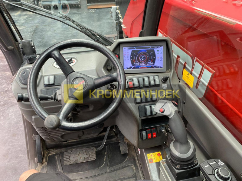 Telescopic handler Manitou MRT 3050 Privilege Plus: picture 16