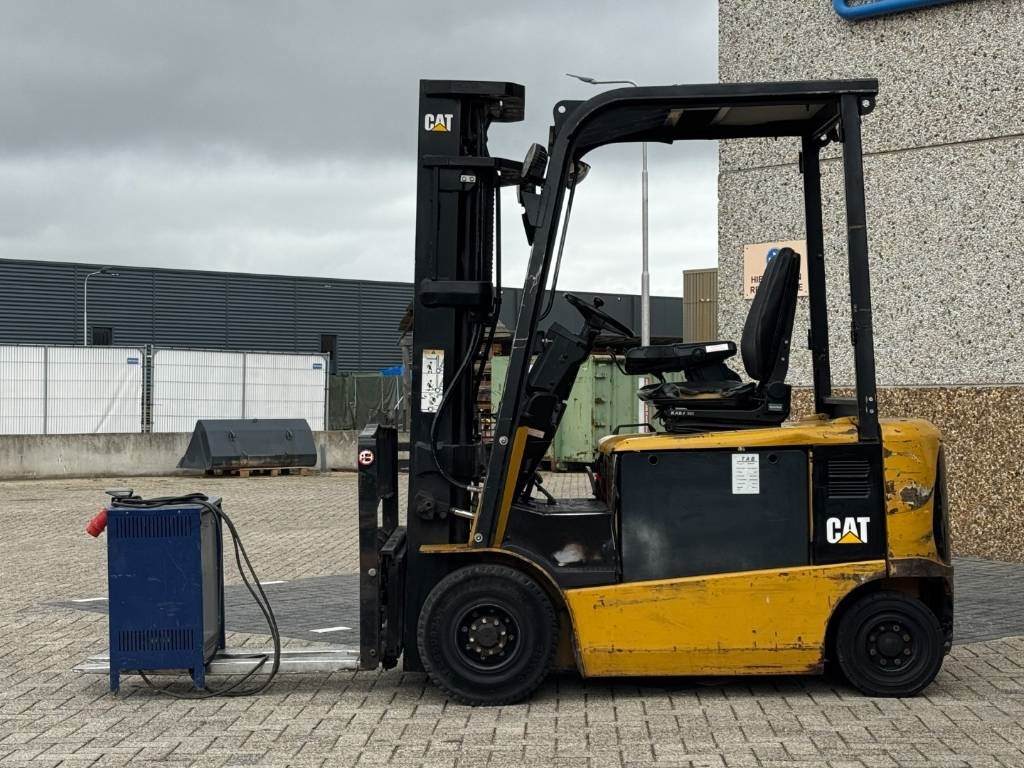 CAT EP25K, forklift, 2009!! - Electric forklift: picture 2 CAT EP25K, forklift, 2009!! - Electric forklift: picture 2
