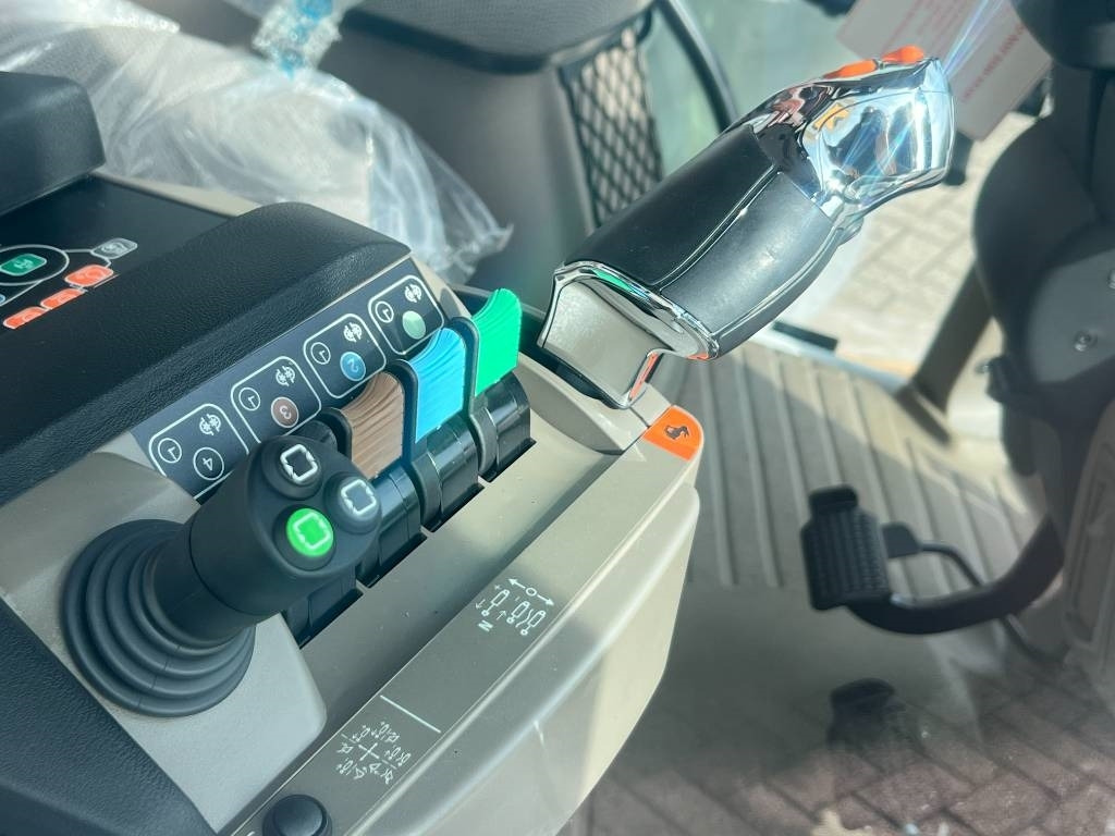 New Cab for Agricultural machinery Case MAXXUM / PUMA: picture 10