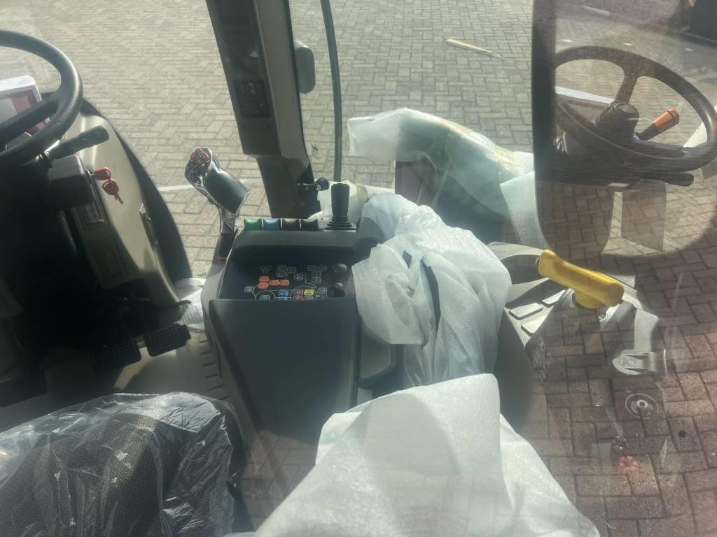 New Cab for Agricultural machinery Case MAXXUM / PUMA: picture 7