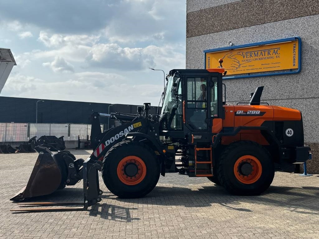 Develon DOOSAN DL200-7, central lubrication, 2022 - Skid steer loader: picture 3 Develon DOOSAN DL200-7, central lubrication, 2022 - Skid steer loader: picture 3