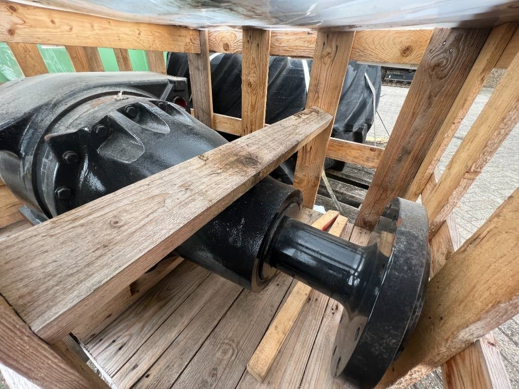 New Holland Front Axle New Holland T9 / Case Steiger - CNH - - Frame/ Chassis for Agricultural machinery: picture 5 New Holland Front Axle New Holland T9 / Case Steiger - CNH - - Frame/ Chassis for Agricultural machinery: picture 5