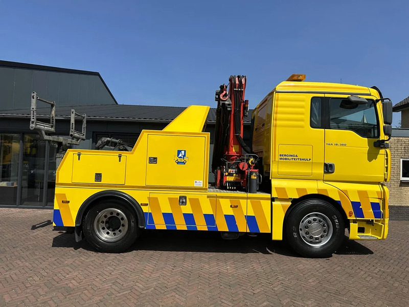 MAN TGA 18.360 Takelwagen Palfinger Kraan Falkom Brill - Tow truck: picture 5 MAN TGA 18.360 Takelwagen Palfinger Kraan Falkom Brill - Tow truck: picture 5