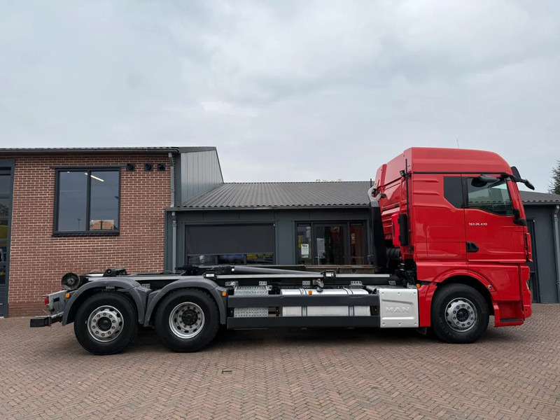 MAN TGX 26.470 Haakarm Systeem VDL Sleeper Fridge - Container transporter/ Swap body truck: picture 2 MAN TGX 26.470 Haakarm Systeem VDL Sleeper Fridge - Container transporter/ Swap body truck: picture 2