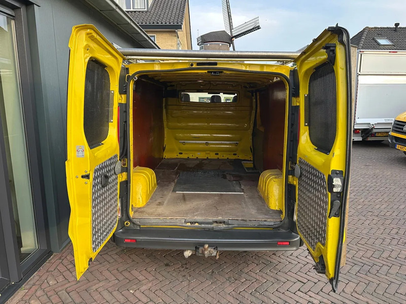 Opel Vivaro 2.0CDTI 84KW 2.9 TON L2H1 3ZITS AIRCO IMPERIAL - Small van: picture 5 Opel Vivaro 2.0CDTI 84KW 2.9 TON L2H1 3ZITS AIRCO IMPERIAL - Small van: picture 5