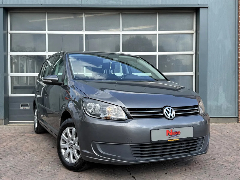 Volkswagen Touran 1.2 TSI 105pk 7 Pers LMV Parkeer sensoren - Car: picture 1 Volkswagen Touran 1.2 TSI 105pk 7 Pers LMV Parkeer sensoren - Car: picture 1