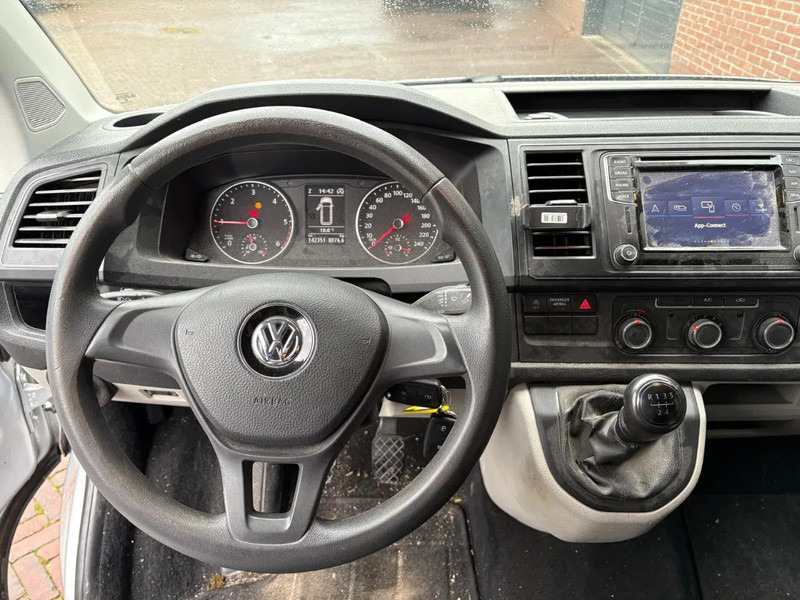 Small van Volkswagen Transporter Lichte Schade 2.0 tdi L2 Carplay PDC boekjes Carpas: picture 8 Small van Volkswagen Transporter Lichte Schade 2.0 tdi L2 Carplay PDC boekjes Carpas: picture 8