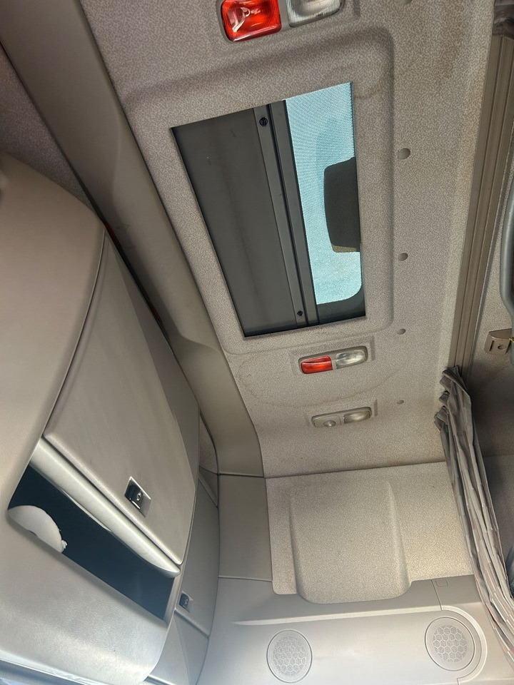 DAF XF 460 XF460 Super Space Cab - Tractor unit: picture 5 DAF XF 460 XF460 Super Space Cab - Tractor unit: picture 5