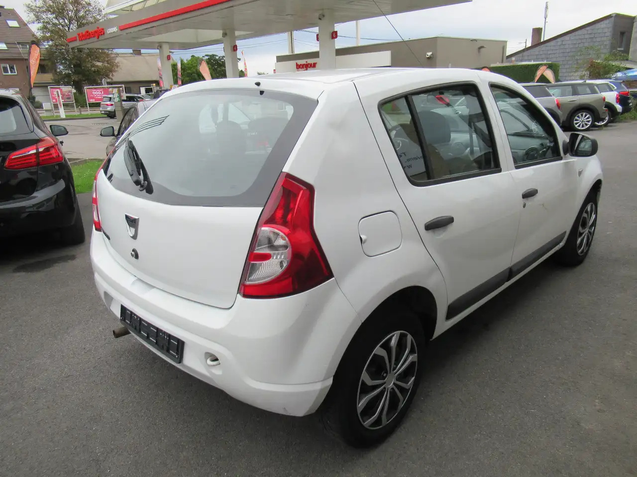 Dacia Sandero Sandero 1.2i Ambiance - Car: picture 2 Dacia Sandero Sandero 1.2i Ambiance - Car: picture 2