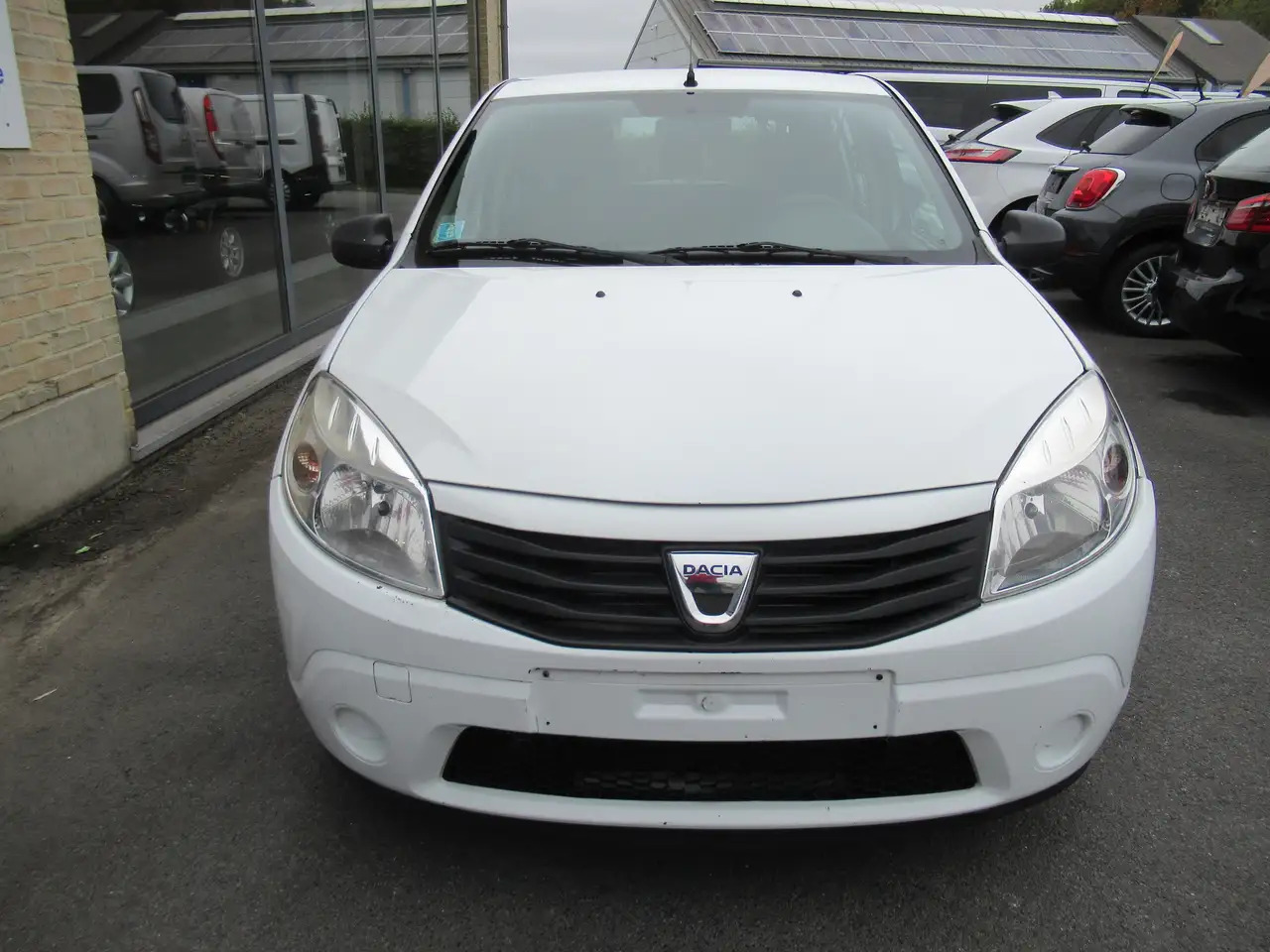 Dacia Sandero Sandero 1.2i Ambiance - Car: picture 3 Dacia Sandero Sandero 1.2i Ambiance - Car: picture 3