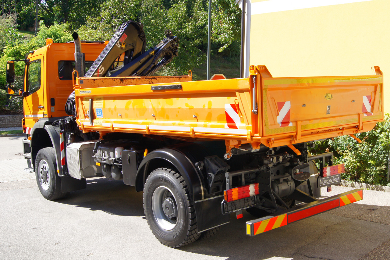 MERCEDES-BENZ AXOR 1833 4x4/TÜV/Eur4/HIAB 088/MEILLER/Winterdienst/Salzstreuer - Crane truck: picture 4 MERCEDES-BENZ AXOR 1833 4x4/TÜV/Eur4/HIAB 088/MEILLER/Winterdienst/Salzstreuer - Crane truck: picture 4
