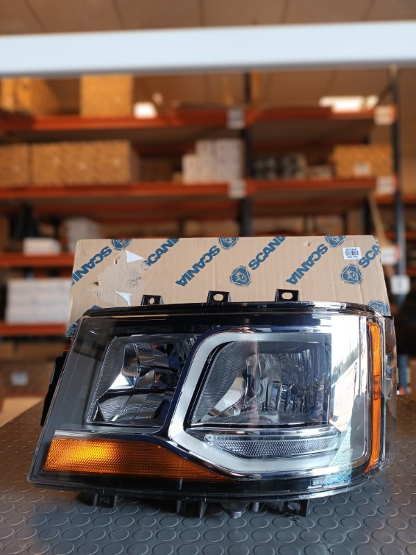 SCANIA HEADLAMP - 2674384 - Headlight for Truck: picture 1 SCANIA HEADLAMP - 2674384 - Headlight for Truck: picture 1
