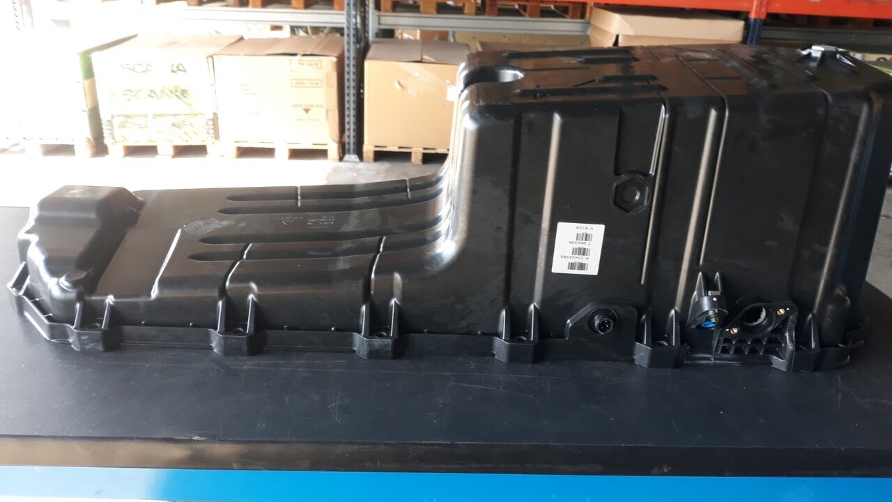 VOLVO OIL PAN 23424389 - Oil pan for Truck: picture 1 VOLVO OIL PAN 23424389 - Oil pan for Truck: picture 1