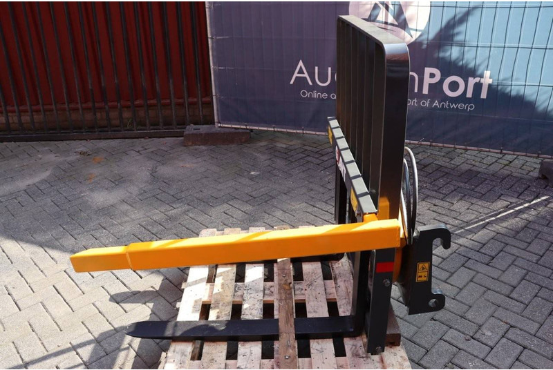 Giant - Attachment: picture 4 Giant - Attachment: picture 4