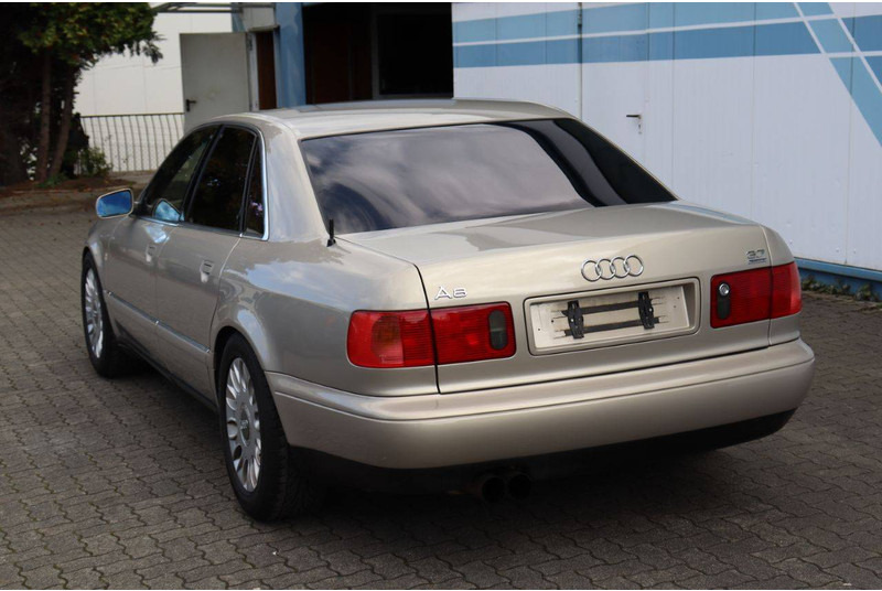 Audi A8 3.7 Quattro - Sedan: picture 4 Audi A8 3.7 Quattro - Sedan: picture 4