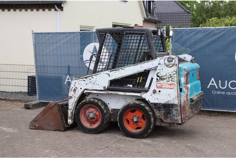 Bobcat S100 - Wheel loader: picture 3 Bobcat S100 - Wheel loader: picture 3